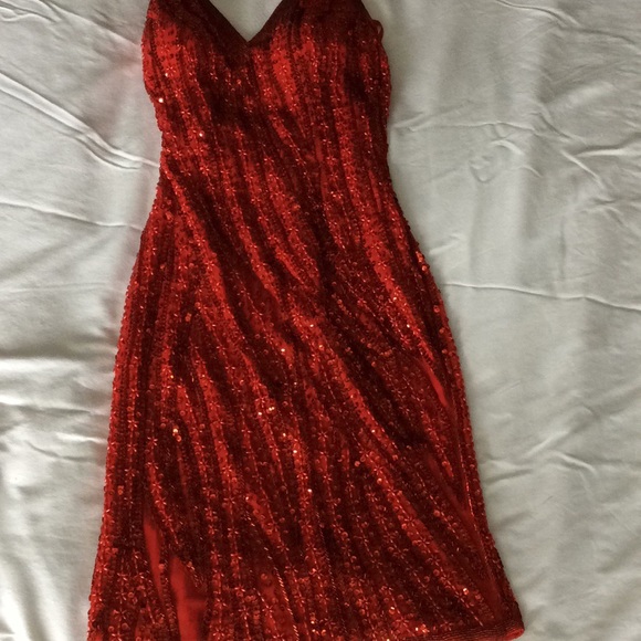Red cocktail dress - Picture 5 of 5